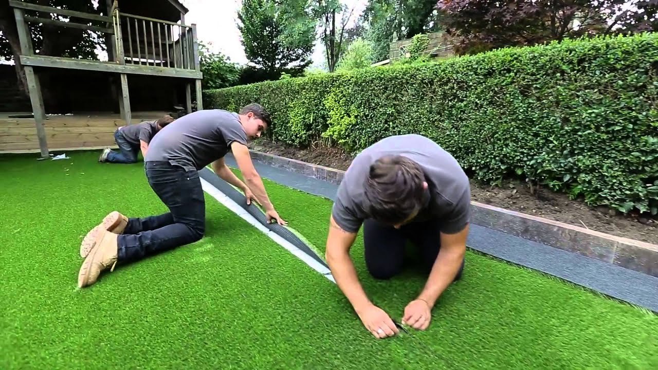 Lawn irrigation system and landscaping features in a backyard